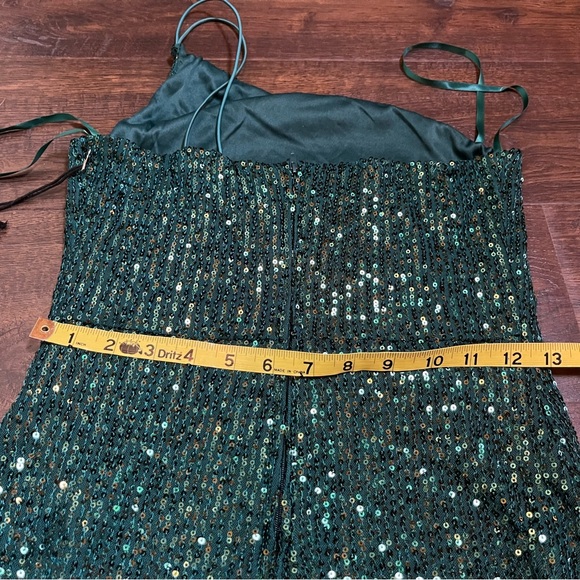 NWT Green sparkly sequin cocktail dress small - Picture 2 of 6